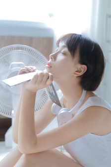 艾薇儿口交